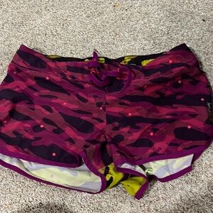 Reebok wind short size small